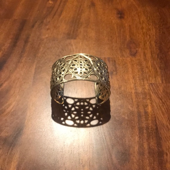Cuff bracelet - Picture 1 of 3